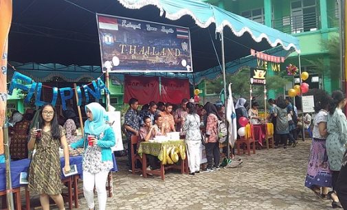 SMA Plus Negeri 17 Palembang Sosialisasi Sekolah Lewat Asean Community Day Festival