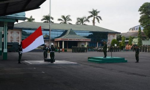 Kodam II/Sriwijaya Kibarkan Bendera Setengah Tiang