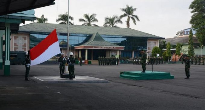 Kodam II/Sriwijaya Kibarkan Bendera Setengah Tiang