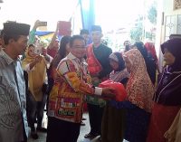 Kedubes Malaysia Bantu 500 Paket Sembako Dan 10 Gerobak Usaha