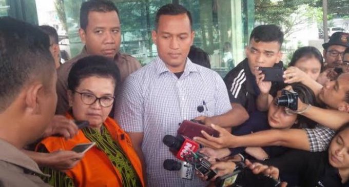 Siti Fadilah Supari Resmi Ditahan KPK