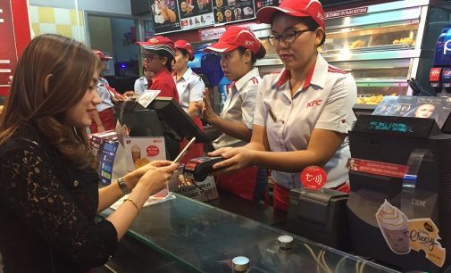 Telkomsel Traktir Pelanggan Dengan T-CASH