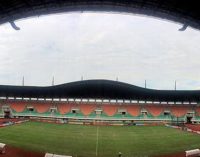 Riedl Keluhkan Kualitas Lapangan Stadion Pakansari