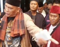 Tantang Ketua GMBI Duel Maut Satu Lawan Satu, Babe Damin Jadi Viral di Medsos