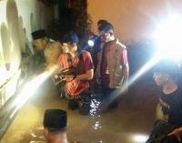 Wako Nyebur Langsung Cari Anak Terseret Arus Deras