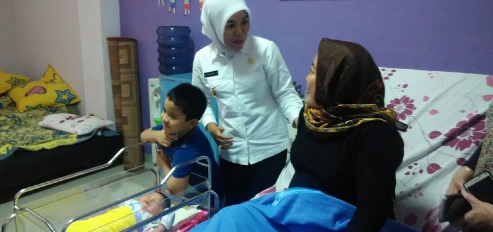 Finda Takjub Perjuangan Fitrianti Lahirkan Bayi Jumbo 5,1 kg