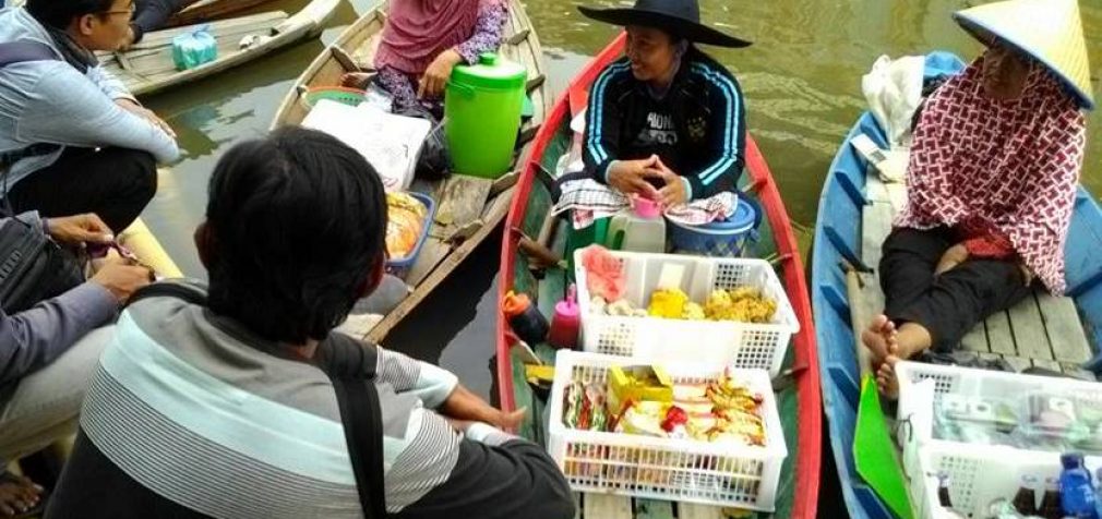 Menghidupkan Kembali Geliat Pasar Apung Sungai Sekanak