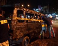 Angkot Tangga Takat Terbakar di Depan SPBU A. Yani