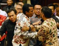 Ricuh Sidang DPD, Mulai Dari Teriakan Allahu Akbar Hingga Aksi Gebrak Meja