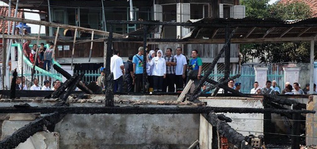 Korban Kebakaran di Sungai Bayas Dapat 10 Paket Bantuan