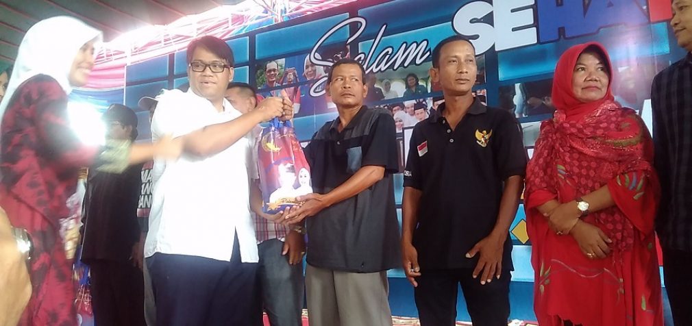 Bagikan 250 Paket Sembako