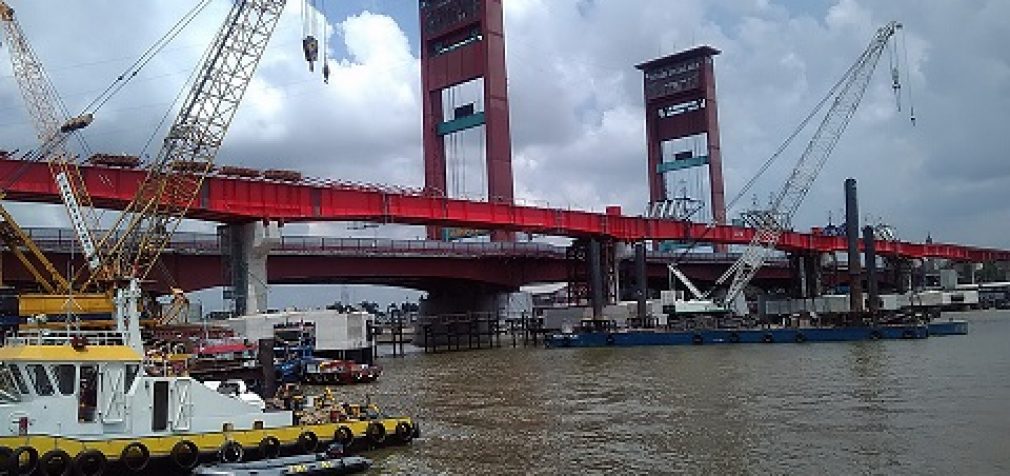 Arus Pelayaran Sungai Musi Tak Jadi Ditutup, Bentang LRT Pun Telah Tersambung