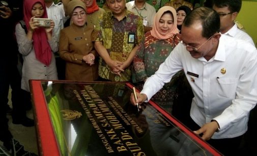 Walikota Palembang Resmikan Bank Sampah Ceria RSMH