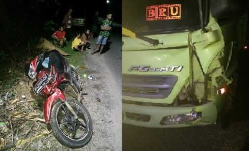 Terlalu Kekanan, Pengendara Motor Tewas Diseruduk Dump Truck