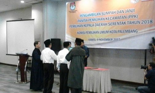 Ketua KPU Kota Palembang Lantik 90 Anggota PPK