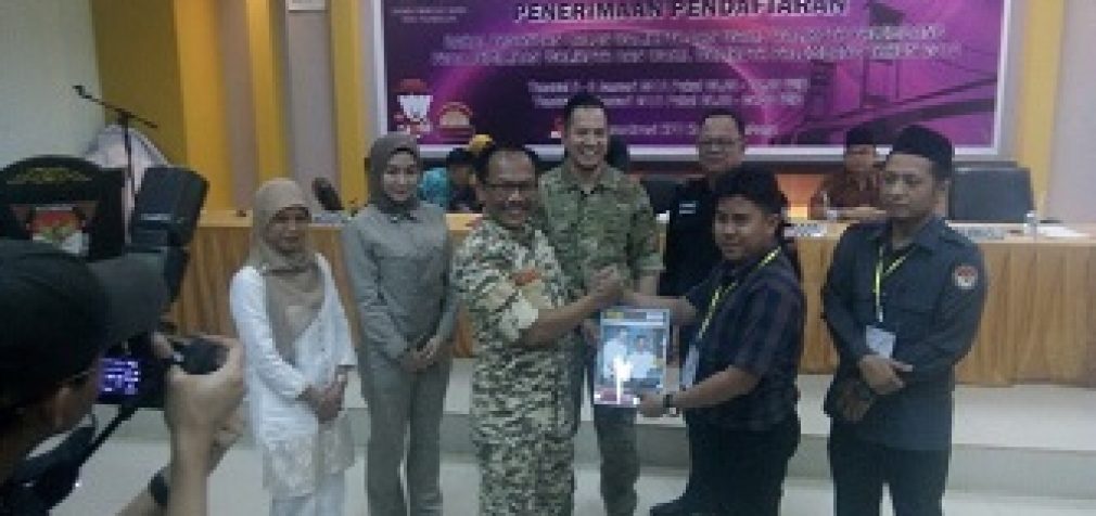 Akhor Resmi Maju Pilkada Palembang Lewat Jalur Independen