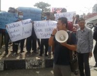 Kasus Lahan Kuburan, Massa Minta JA Kembali Ditetapkan Sebagai Tersangka