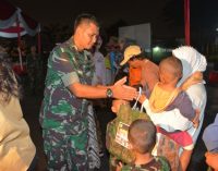 KOREM 044/GAPO Berbagi Kebahagiaan Dengan Manusia Gerobak