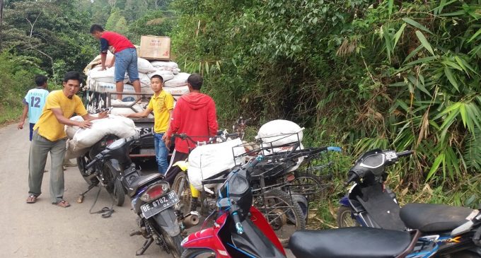 Ongkos Angkut Bertambah, Harga Kebutuhan Pokok Melejit
