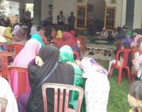 Warga Tumpah Ruah Sambut Buka Bersama AY-HJ