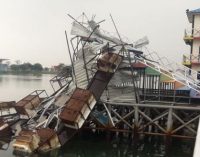 Hujan Badai, Atap Veneu Tennis Roboh, Atap Rusunawa Terangkat