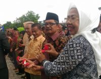 PLN Berikan Penghargaan Loyalitas Pegawai dan Purnakarya di Perayaan Hari Listrik Nasional ke-73