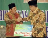 Kakanwil Serahkan Rp100 Juta Untuk Pesantren Nahdlatul Khairat Donggala