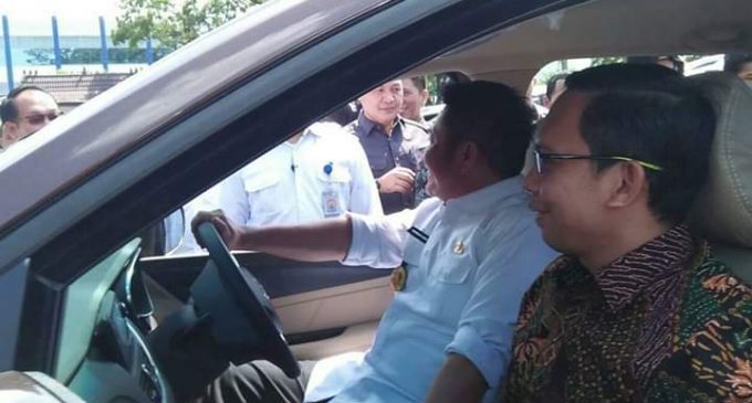 Herman Deru Serahkan 84 Mobil Operasional Kepada Bawaslu se Kabupaten/Kota Sumsel