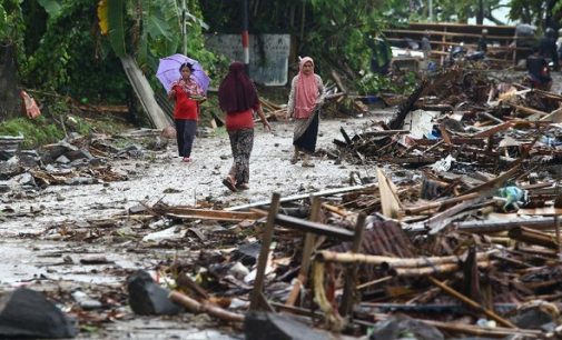 Tsunami Terjang Pantai di Selat Sunda, Puluhan Orang Meninggal