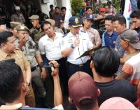 Puluhan Sopir Angkot Way Hitam – Talang Betutu Demo Ulah Sopir Angkot Trayek KM 5