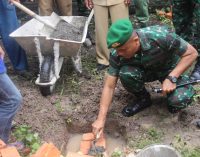 YONIF 141/AYJP Dan Baznaz Muara Enim Kerjasama Bedah Rumah Warga