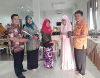 GOW Muara Enim Berikan Bantuan Bibit Bunga Matahari Untuk Masyarakat Semende