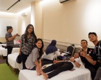 Rayakan Hari Jadi Yang Pertama, The Zuri Hotel Palembang Helat Baksos Donor Darah