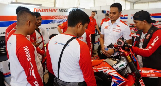 Honda Sumsel Ajak Komunitas Tur Paddock Honda Racing