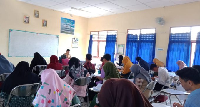 85 Peserta Ikuti Seleksi Ujian Penerimaan Mahasiswa Baru STI Tar Muara Enim