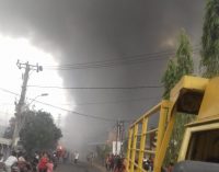 Warga Histeris Gudang Pengepul Limbah Plastik Yang Terbakar Sempat Keluarkan Suara Ledakan