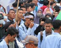Demo Berlangsung Ricuh, Ratusan Mahasiswa Terluka