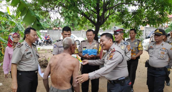 Program Kapolda Sumsel Jumat Berbagi Juga Dilakukan Polsek Kemuning