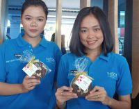 Rayakan Hari Ibu, THE 1O1 Hotel Palembang Rajawali Bagi-Bagi Cookies