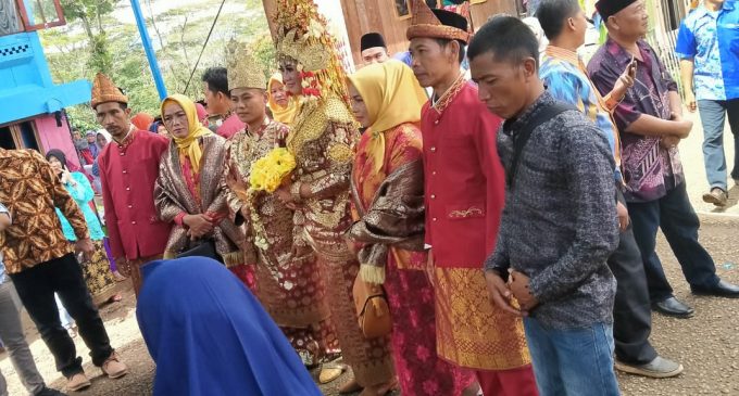 Keluarga Besar IWO Muara Enim Hadiri Undangan Pernikahan Anak Dari Ansori Anggota IWO Muara Enim