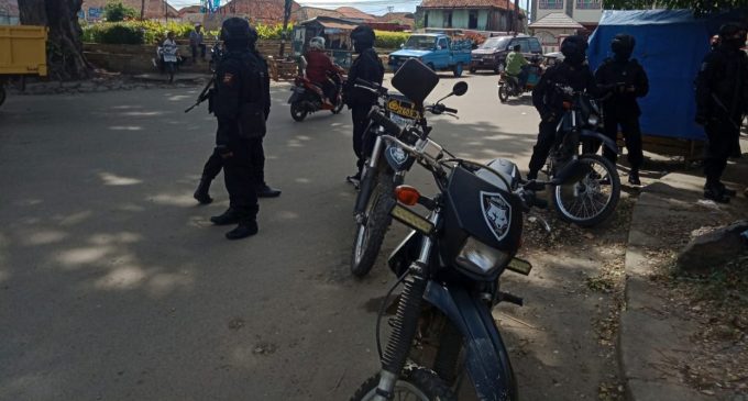 Ciptakan Situasi Kondusif, Team Hunter Polrestabes Palembang Sambangi Lapak Penjual Miras