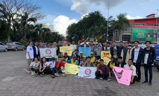 Aksi KMHDI Sumsel Bersih – Bersih Sampah Plastik di Area Monpera dan Ampera