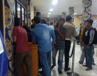 Server “Hang”, Pemohon SIM Menumpuk