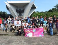 IWO Kota Palembang Gelar Aksi Bagikan Masker Gratis