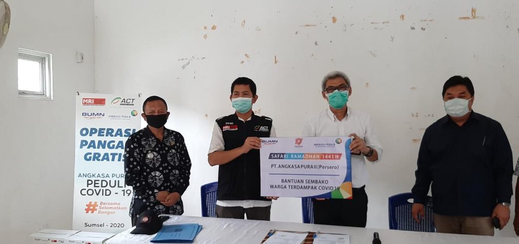 ACT Sumsel – Angkasa Pura II  Kerjasama Bagikan Ratusan Paket Sembako