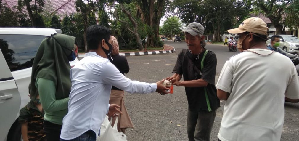 FSPSS Kota Palembang Gelar Aksi Sosial Bagi Takjil dan Nasi Kotak