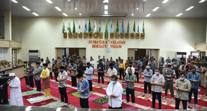 Shalat Jumat di Kantor Gubernur dibuka, Herman Deru Ingatkan Protokol Kesehatan