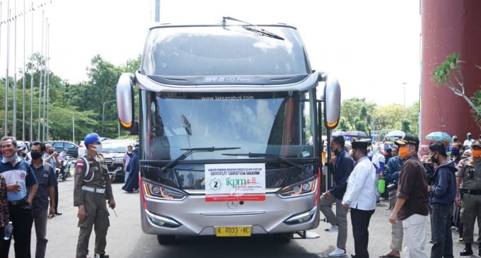 Dinyatakan Sehat, Herman Deru Lepas 336 Santri dan Mahasiswa Sumsel ke Gontor