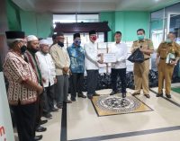 100 Marbot Masjid di Palembang Dapat Bantuan Sembako