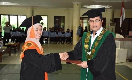 Prof Nyanyu Khodijah Rektor Perempuan Pertama UIN Raden Fatah Palembang